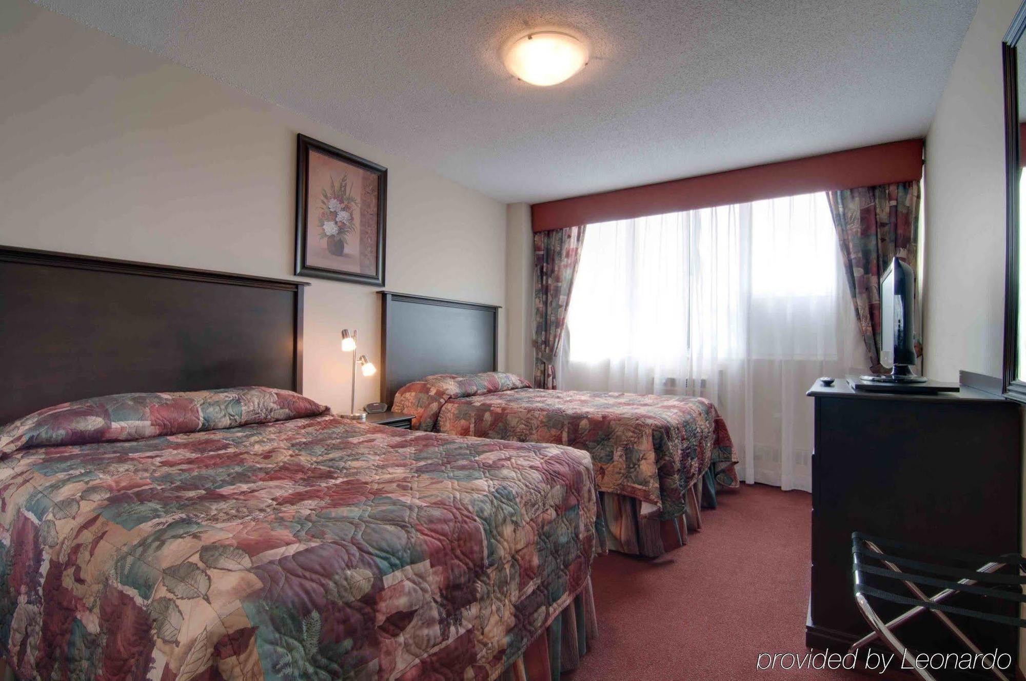 La Tour Belvedѐre Hotel Montreal Room photo